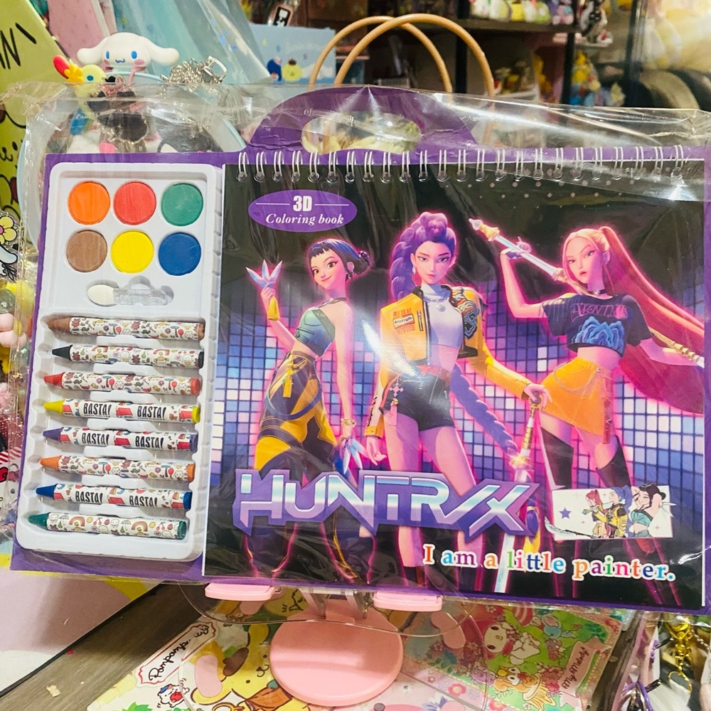 Huntrix art set